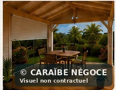 Terrasse bois ouverte du bungalow en Guadeloupe